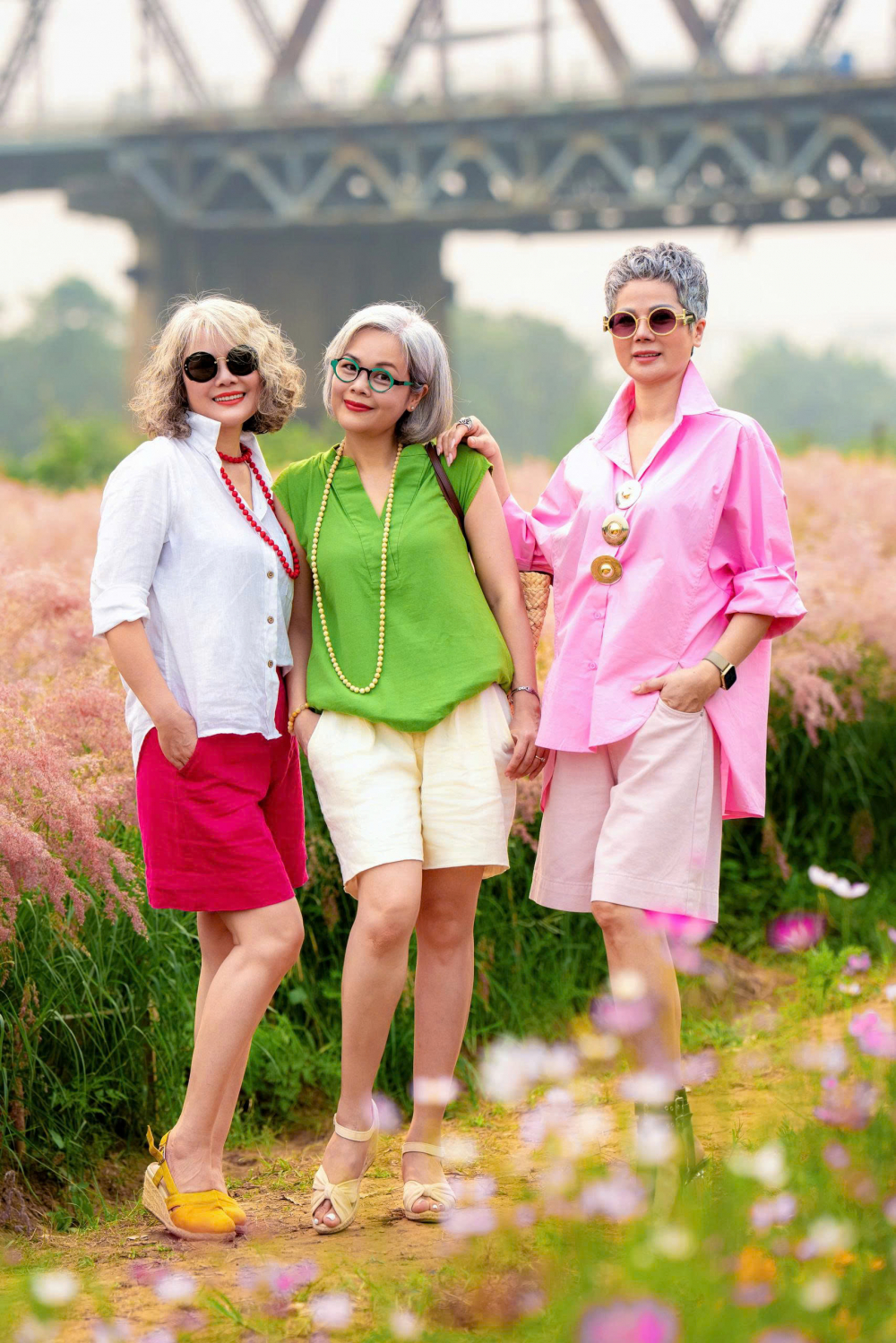 Từ trái qua phải: Chị Nguyễn Thủy, chị Nguyễn Thoa và chị Huỳnh Hương