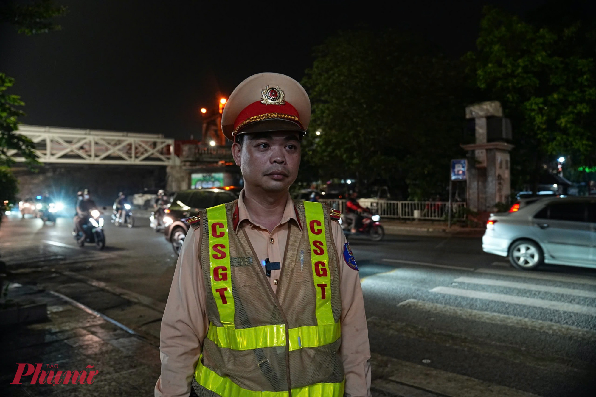 Trung tá Tạ Xuân Hậu - Cán bộ Đội CSGT đường bộ số 1 khuyến cáo dịp nghỉ lễ, nhiều người có thói quen sử dụng rượu bia, tiềm ẩn nguy cơ cao xảy ra tai nạn giao thông. Để phòng ngừa tai nạn, lực lượng chức năng sẽ duy trì kiểm soát xuyên suốt, trong nhiều khung giờ khác nhau.