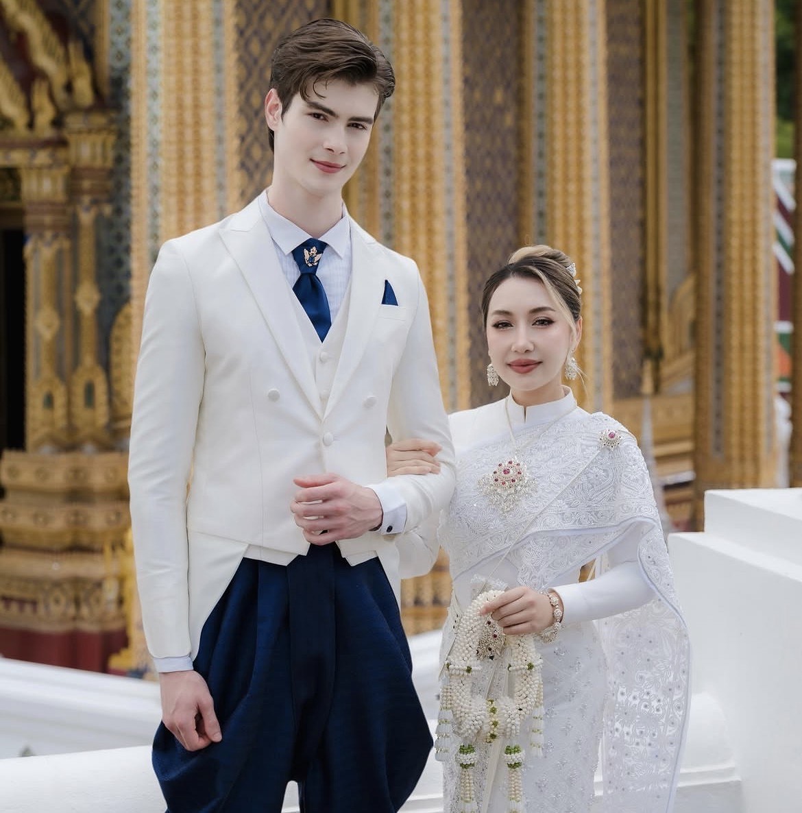 Cặp đôi tổ chức hôn lễ cuối năm 2025 - Ảnh: Instagram nhân vật