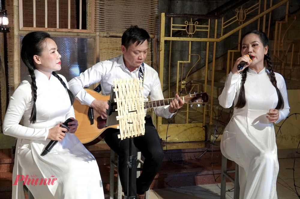 Trước khi vào xem vở, 