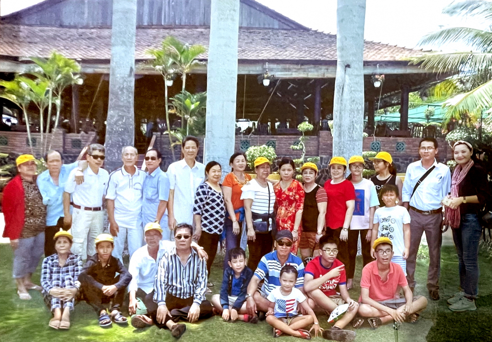 Đại gia đình rổ rá cạp lại nhưng đầy tình yêu thương - Ảnh do nhân vật cung cấp