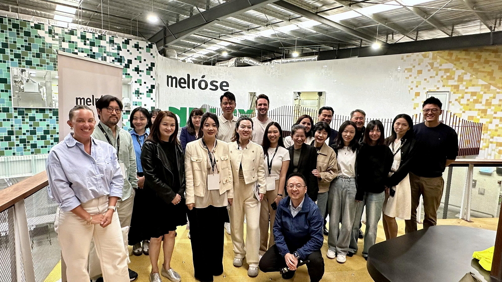 CEO Phạm Thị Khuyên - Công ty Trần Gia thăm nhà máy Melrose, Melbourne, Victoria (Úc) - Ảnh: Global Victoria