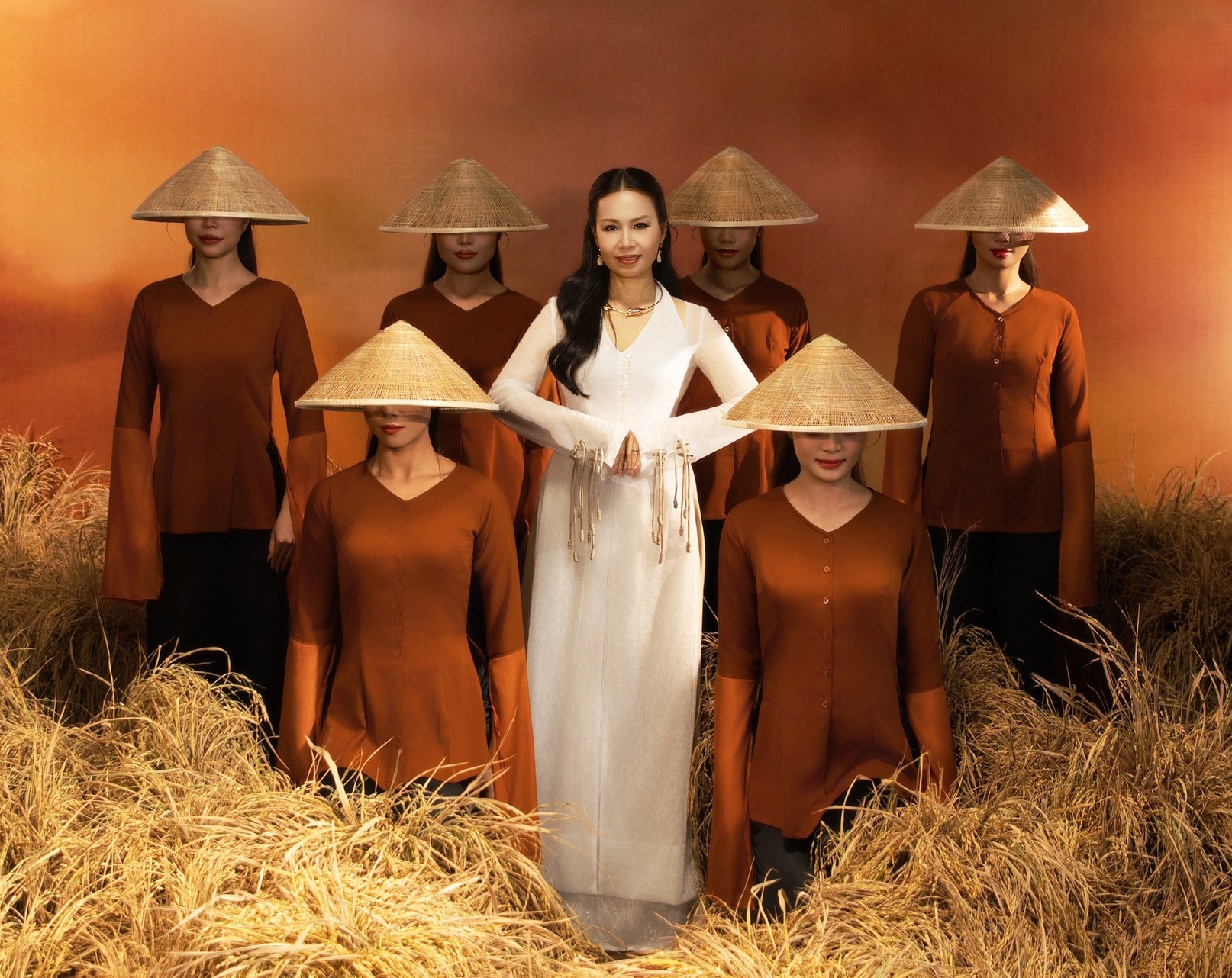 Ca sĩ Cẩm Ly tham gia dự án Người Việt minh thương nhau 