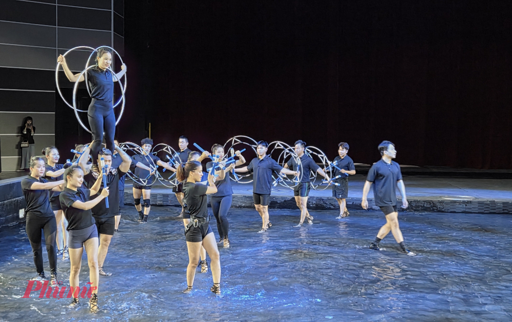 rạp Xiếc và Biểu diễn đa năng Phú Thọ