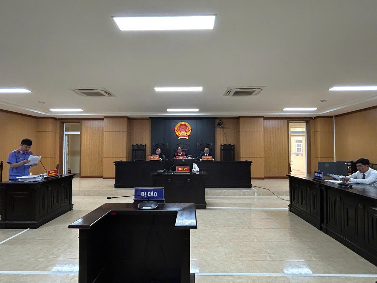 Toàn cảnh phiên tòa - ảnh: V.L.