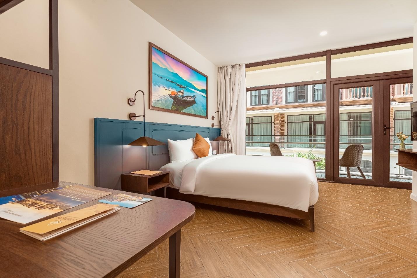 Kiến trúc giao thoa giữa di sản và hiện đại tại Lumiere Boutique Vỹ Dạ