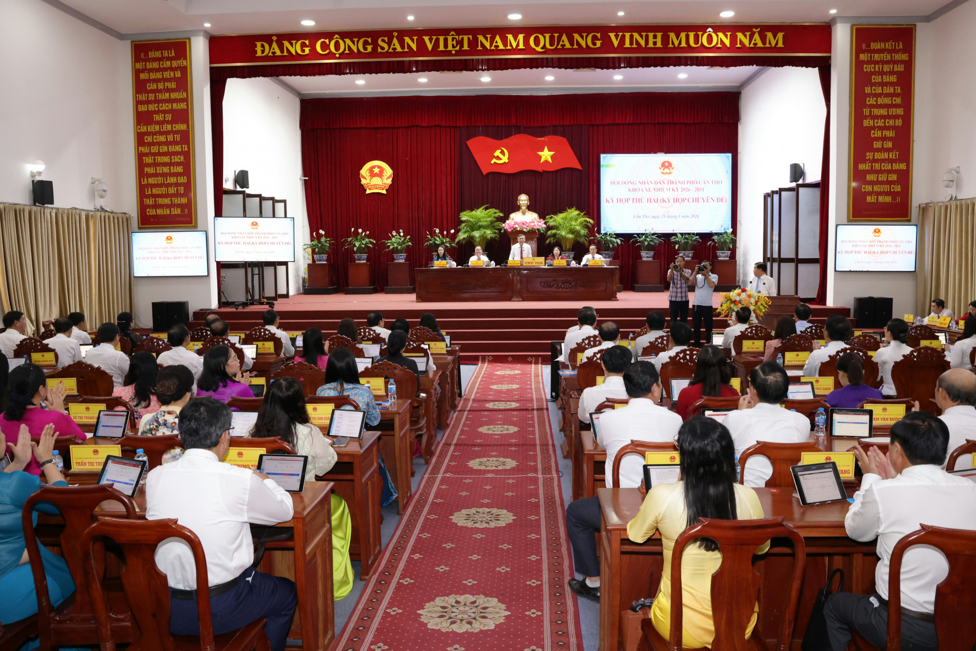 Quang cảnh kỳ họp...  Ảnh: CTV