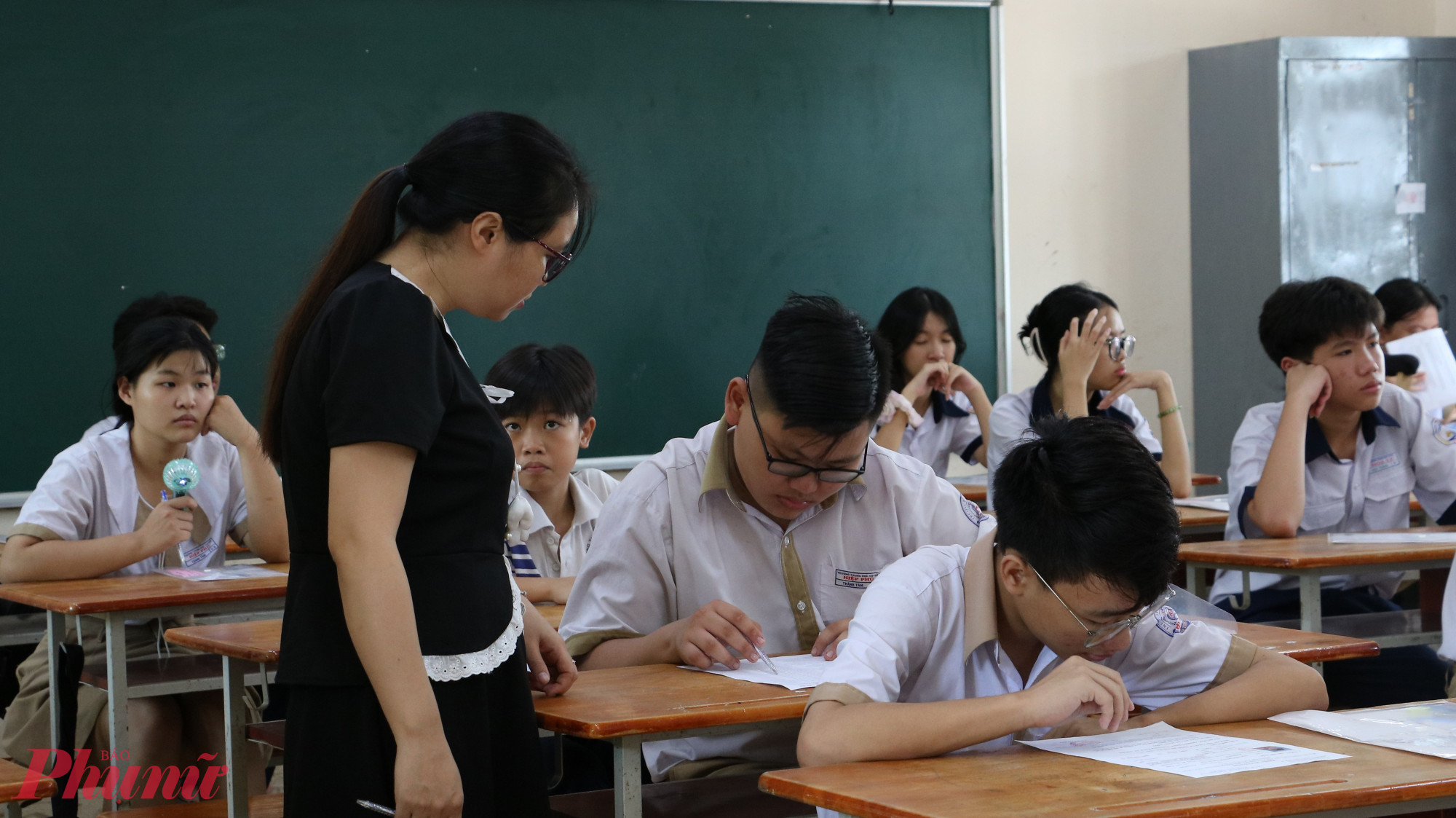 Thí sinh tham dự kỳ thi tuyển sinh lớp Mười năm 2025 tại TPHCM - Ảnh: Trang Thư