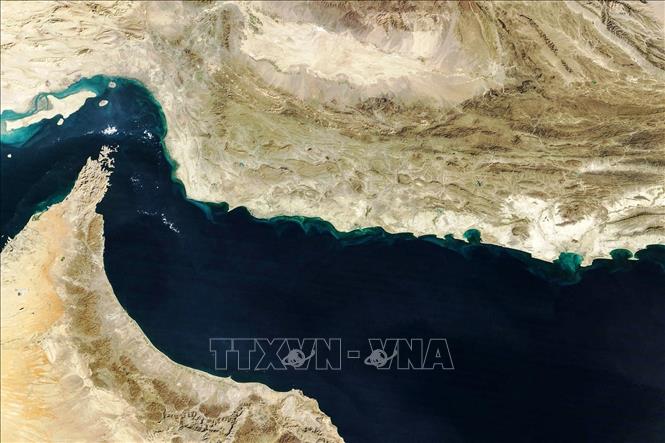 Hình ảnh từ vệ tinh của Cơ quan Vũ trụ và Hàng không Mỹ (NASA) về eo biển Hormuz - Ảnh: The Gulf News/TTXVN