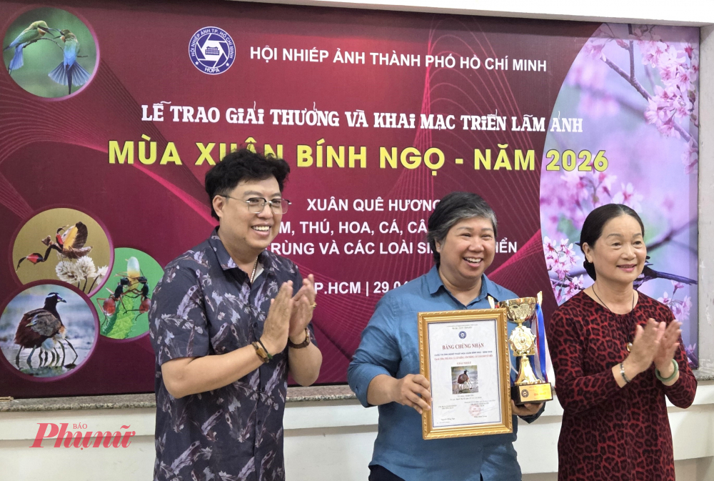 Tác giả Bạch Tố Anh nhận giải Nhất chủ đề Thiên nhiên.