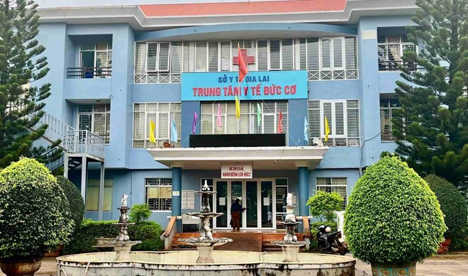 Ca bệnh Whitmore đầu tiên được nhập viện, thăm khám tại Trung tâm y tế Đức Cơ - Ảnh: Mai Chi/ LĐO