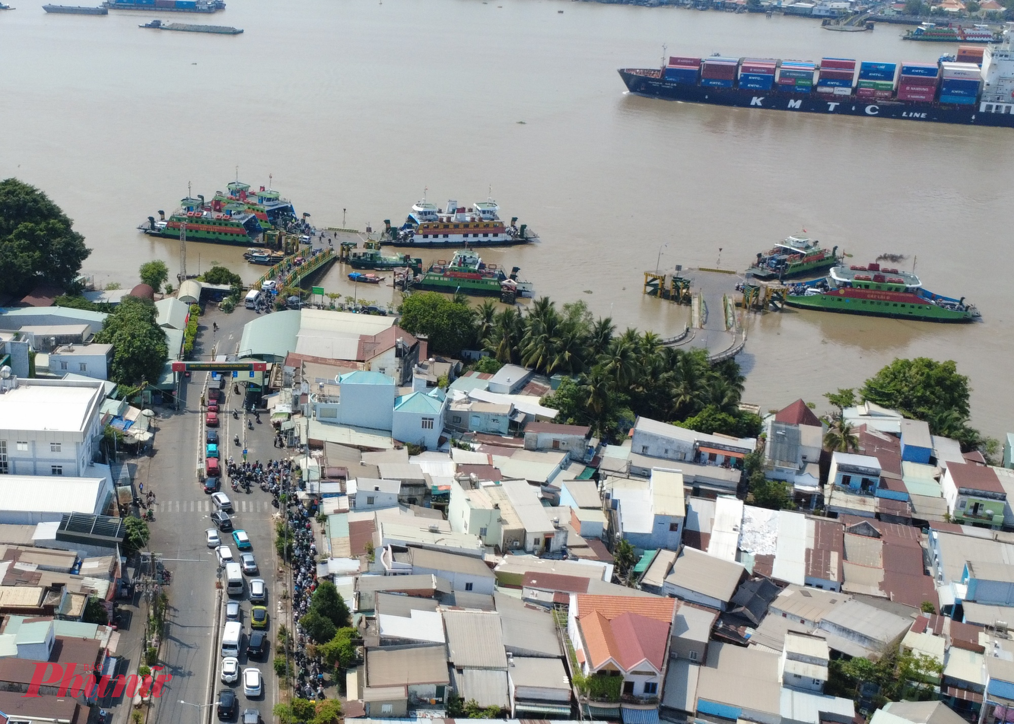 Phà Cát Lái hoạt động hết công suất trong ngày cao điểm nghỉ lễ 30/4 - 1/5