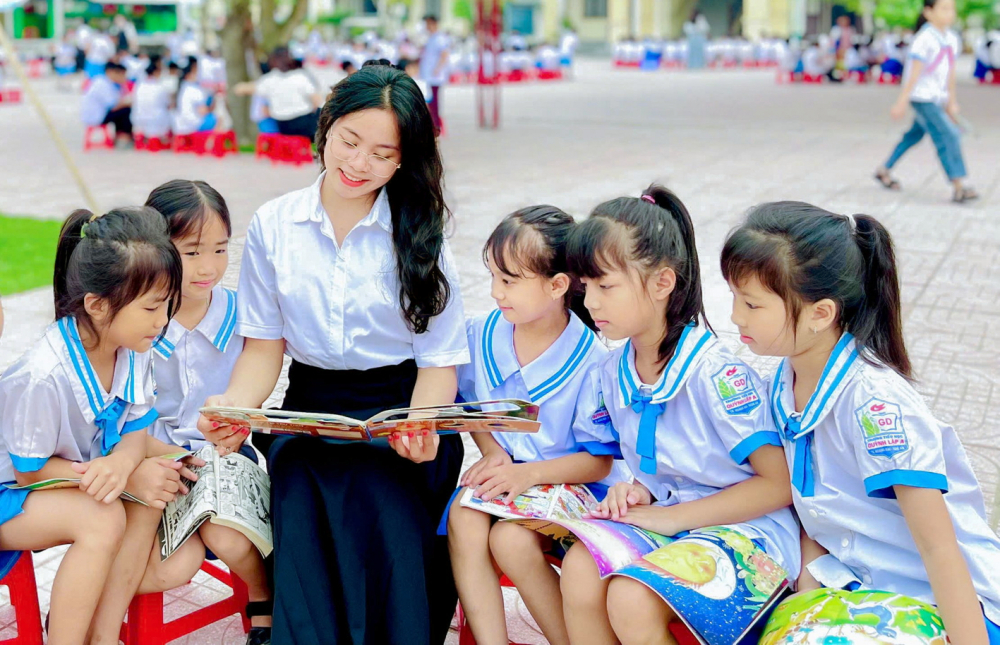 Cô giáo Lo Thị Bảo Vy - người Ơ Đu đầu tiên trở thành đại biểu Quốc hội - ẢNH: KHÁNH TRUNG