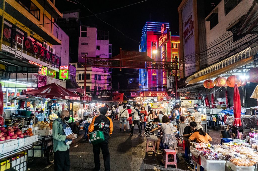 Ẩm thực đường phố là một nét văn hóa đặc trưng của thủ đô Bangkok - Ảnh: JA