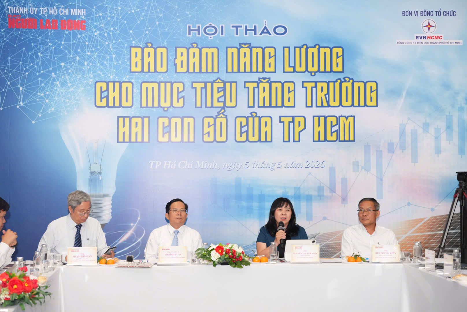 Các diễn giả tham dự hội thảo sáng 5/5