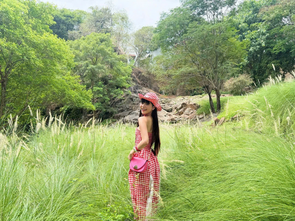 Cánh đồng cỏ lau trở thành tọa độ check-in mới: Ảnh: @k.ngan