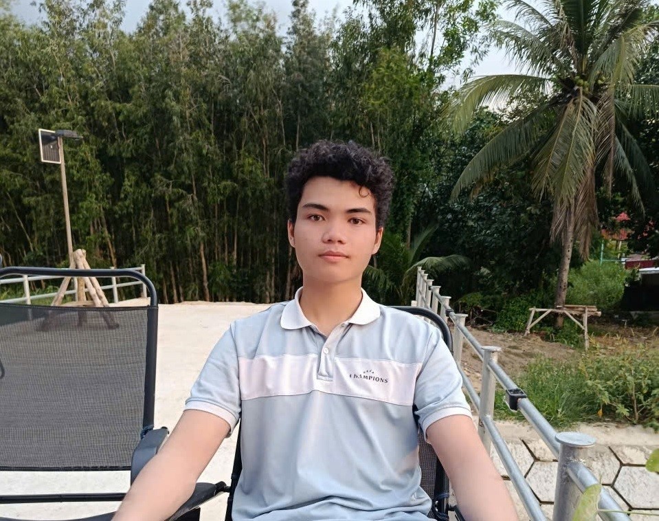 Nguyễn Thanh Quy, sinh viên năm 2 tại TPHCM trúng 100 triệu đồng cũng nhờ uống Trà Xanh Không Độ trong hè 2025 - Ảnh: Nhân vật cung cấp