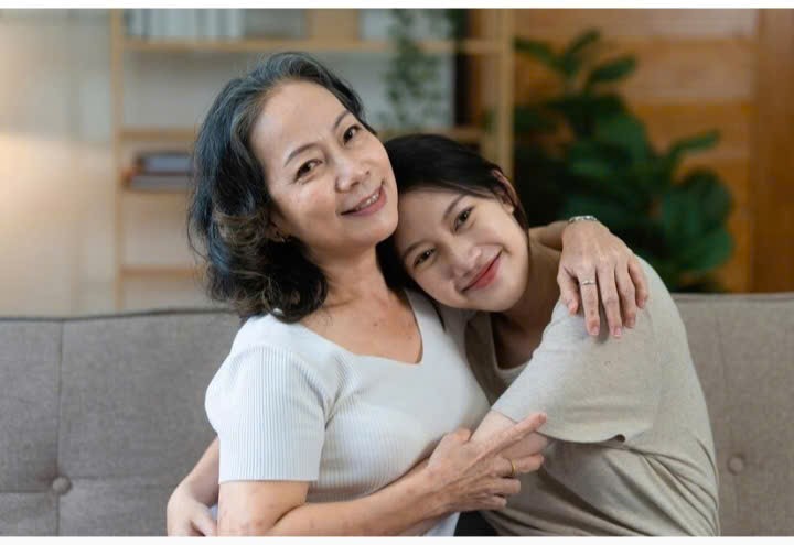 Mẹ chỉ cần con cái có cuộc sống bình yên (ảnh minh hoạ)