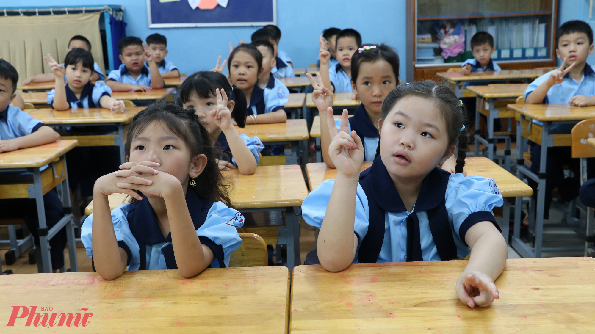Học sinh Trường tiểu học Hiệp Tân tham gia hoạt động mừng xuân - Ảnh: Trang Thưi