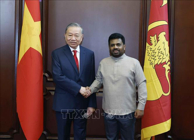Tổng thống Sri Lanka Anura Kumara Dissanayake đón Tổng bí thư, Chủ tịch nước Tô Lâm - Ảnh: Thống Nhất/TTXVN