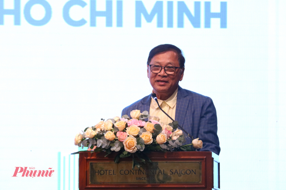 Ông Lê Hoàng - Giám đốc Công ty TNHH Đường sách TPHCM chia sẻ tại buổi lễ kỉ niệm 