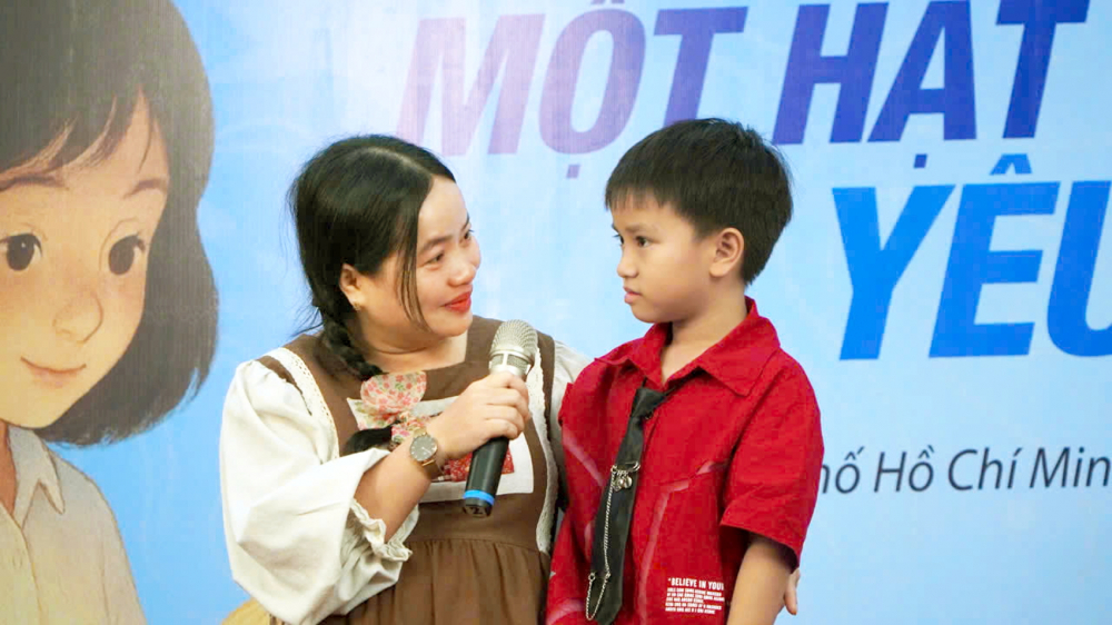 Phần dự thi thể hiện tác phẩm Chuyện ở làng mênh mông của thí sinh Huỳnh Phúc An (TPHCM) đoạt giải Khuyến khích