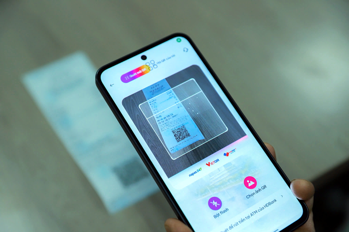 Mã QR được in trực tiếp trên giấy báo tiền nước, giúp khách hàng thuận tiện thanh toán