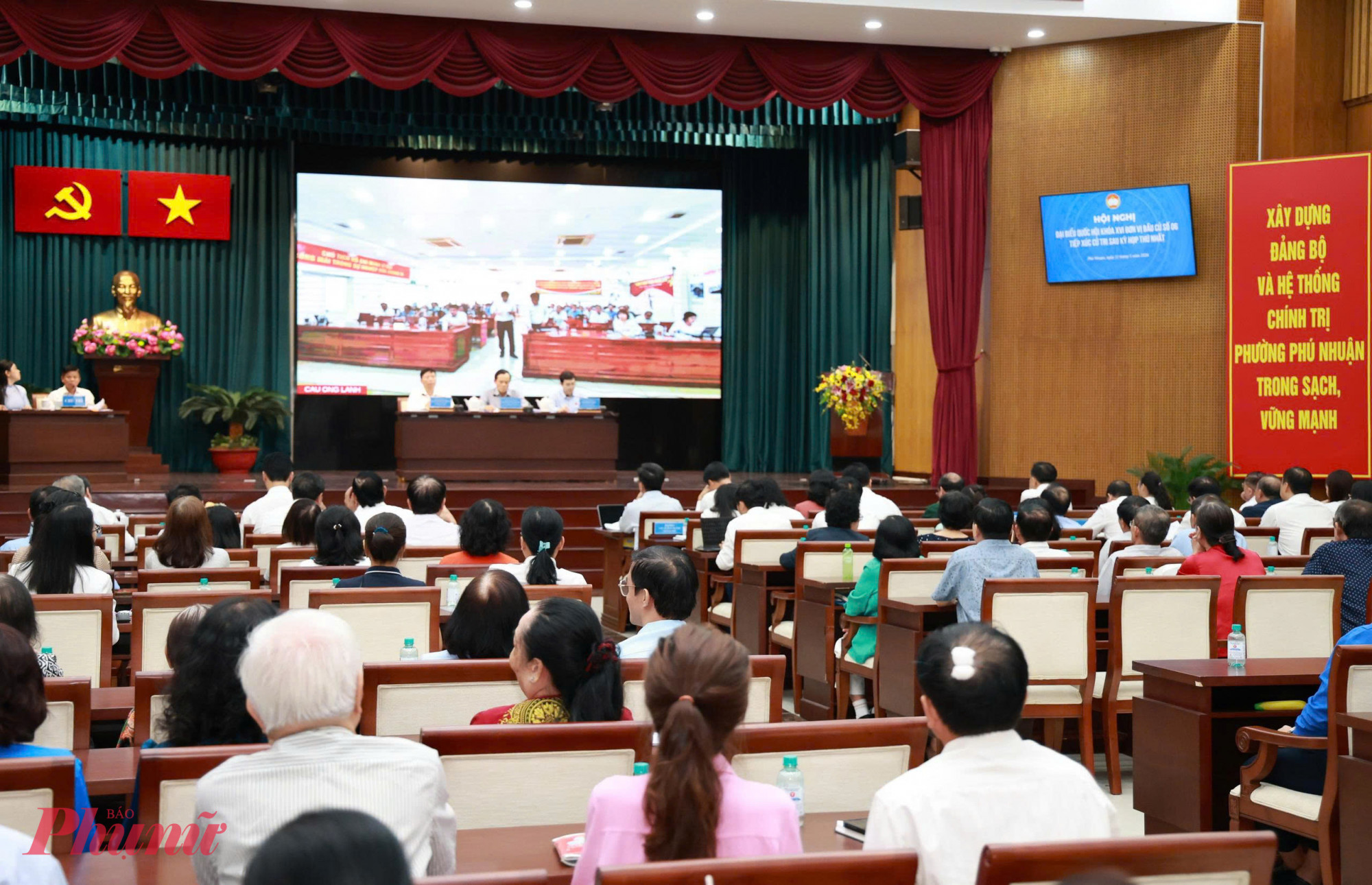 Quang cảnh buổi tiếp xúc cử tri sáng 11/5 - Ảnh: Thanh Tâm