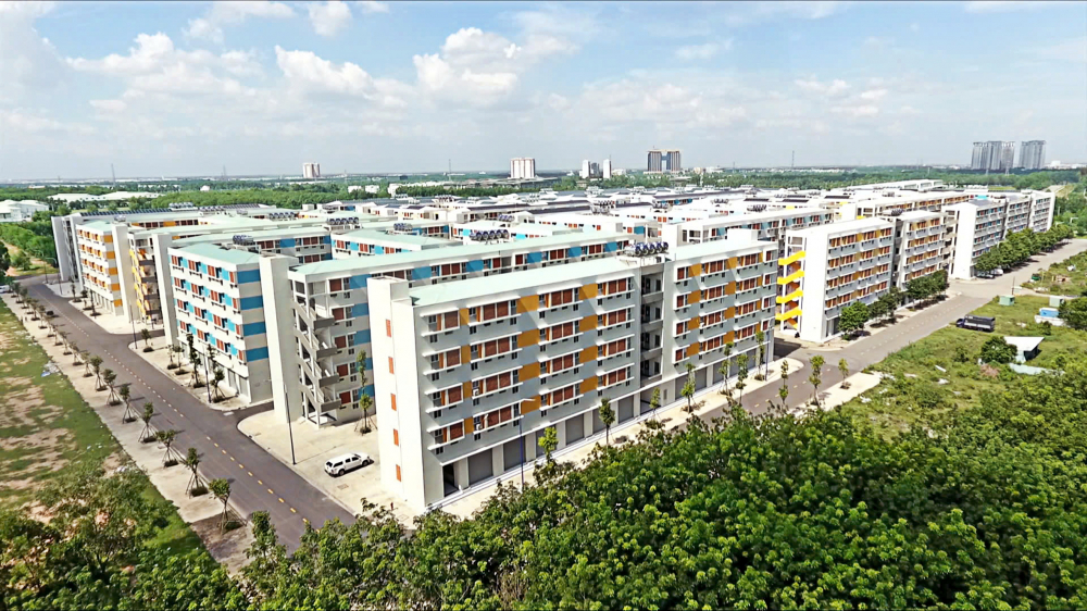 TPHCM: Liên kết 3 bên giúp người lao động sớm an cư Chung cư nhà ở xã hội Becamex Định Hòa (phường Chánh Hiệp) được triển khai từ năm 2015 đã góp phần tạo chốn an cư cho khoảng 7.000 người lao động có thu nhập thấp - ẢNH: THANH TÂM