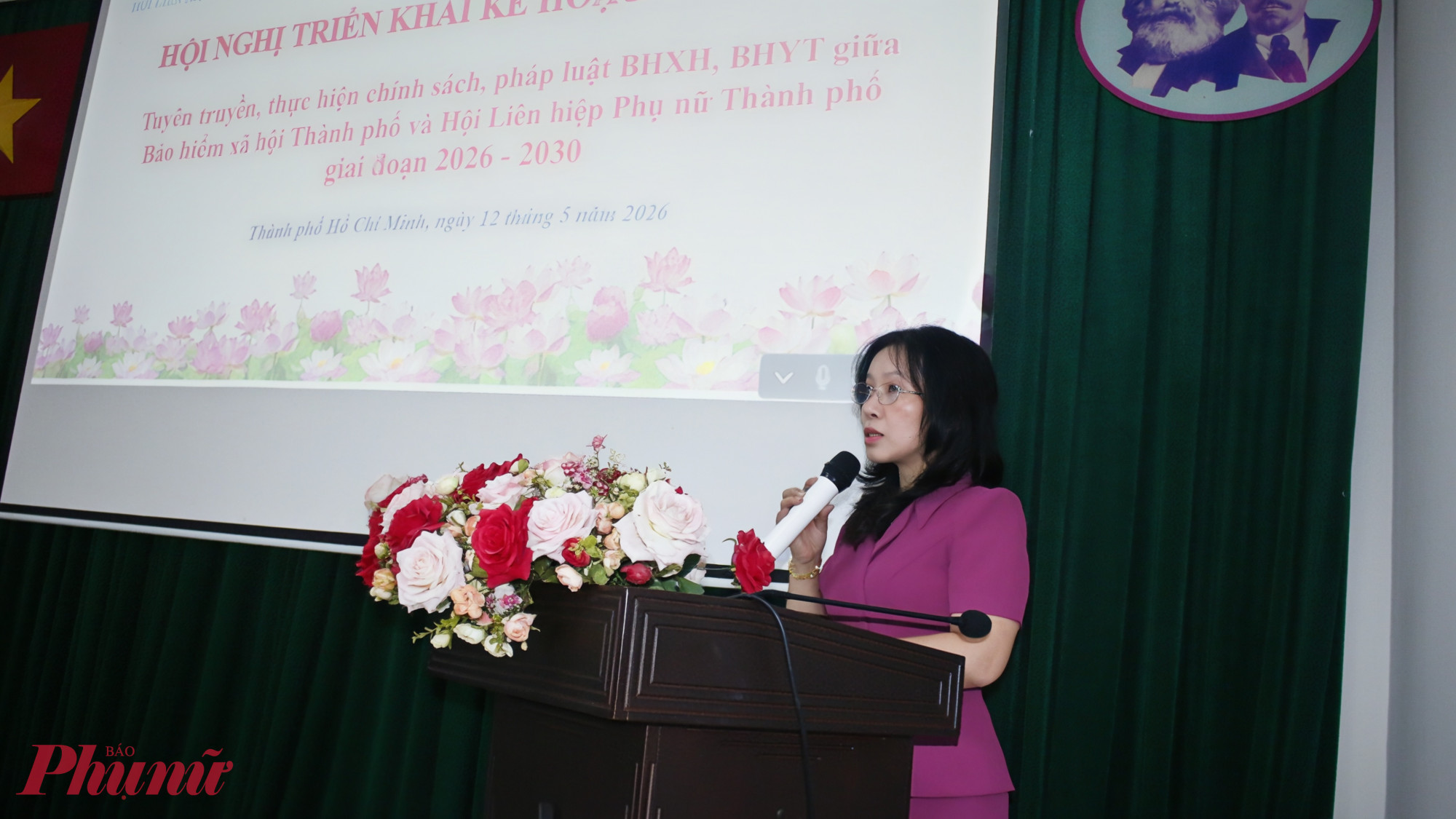 Bà Huỳnh Thị Thúy Phương – Phó chủ tịch Hội LHPN TPHCM - phát biểu tại hội nghị