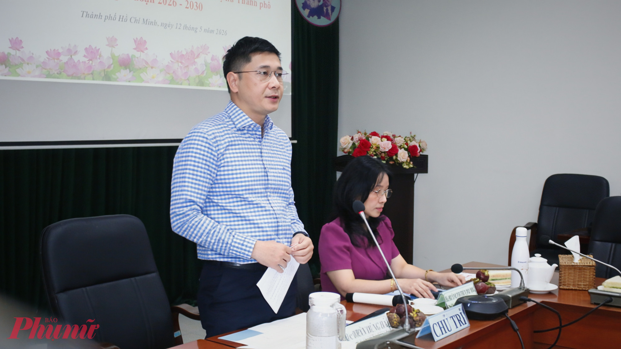 Ông Trần Dũng Hà - Phó giám đốc BHXH TPHCM - chia sẻ tại hội nghị