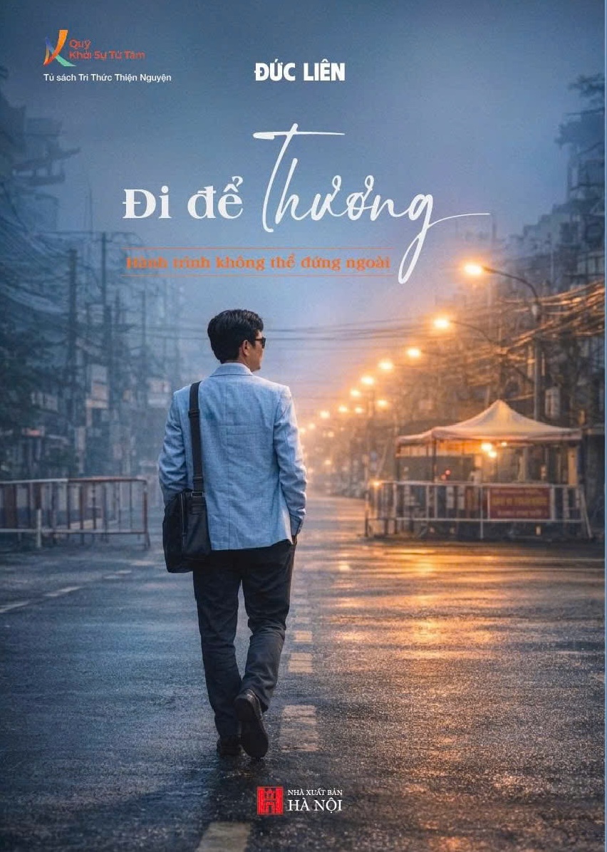 Bìa tập tùy bút Đi để thương của nhà báo Đức Liên
