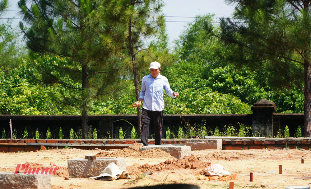 Dự án cũng sẽ tôn tạo cảnh quan tổng thể với hệ thống cây xanh, thảm cỏ, điện chiếu sáng; cùng với xây dựng hài hòa các công trình phụ trợ như: nhà bán vé - hướng dẫn, nhà vệ sinh...