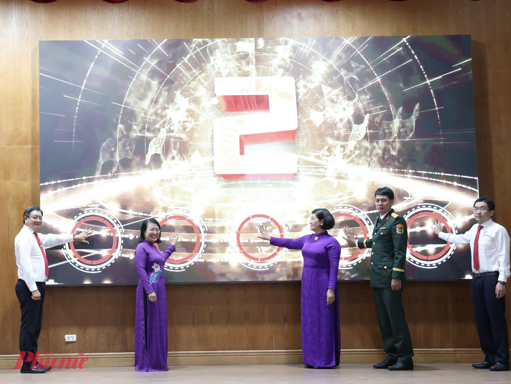 Đảng bộ phường Bến Thành chính thức ra mắt Sổ tay điện tử Không gian văn hóa Hồ Chí Minh - Ảnh: Thanh Tâm