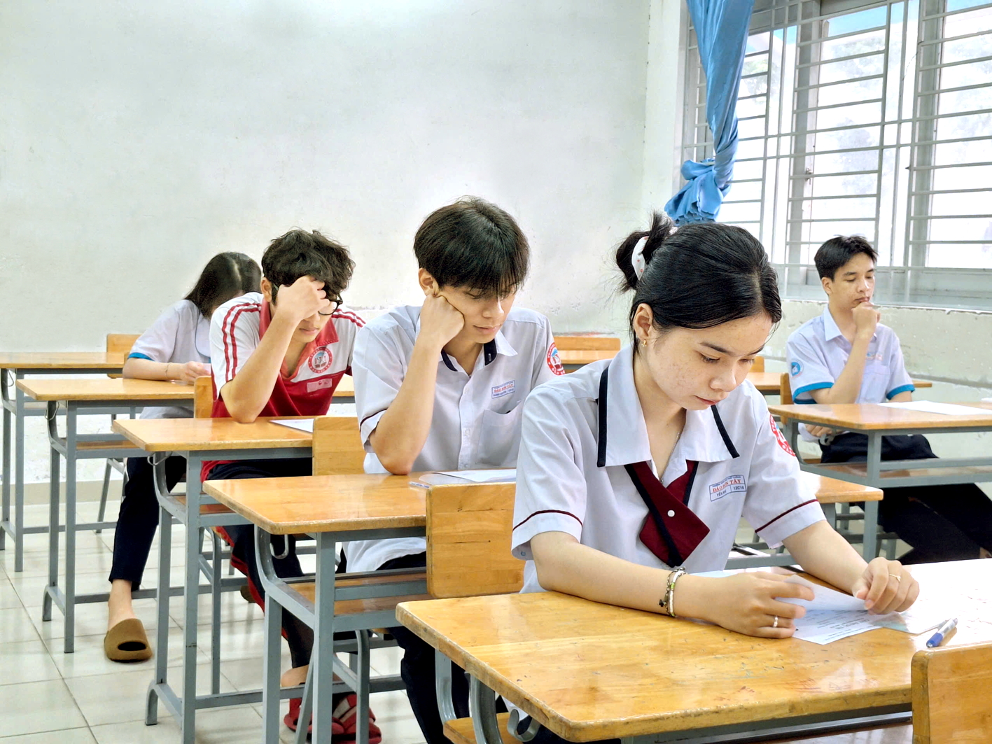 Thi tốt nghiệp THPT năm 2026: Bí quyết 'ăn điểm' môn địa, lý, hóa Thí sinh tại TPHCM tham dự kỳ thi tốt nghiệp THPT năm 2025
