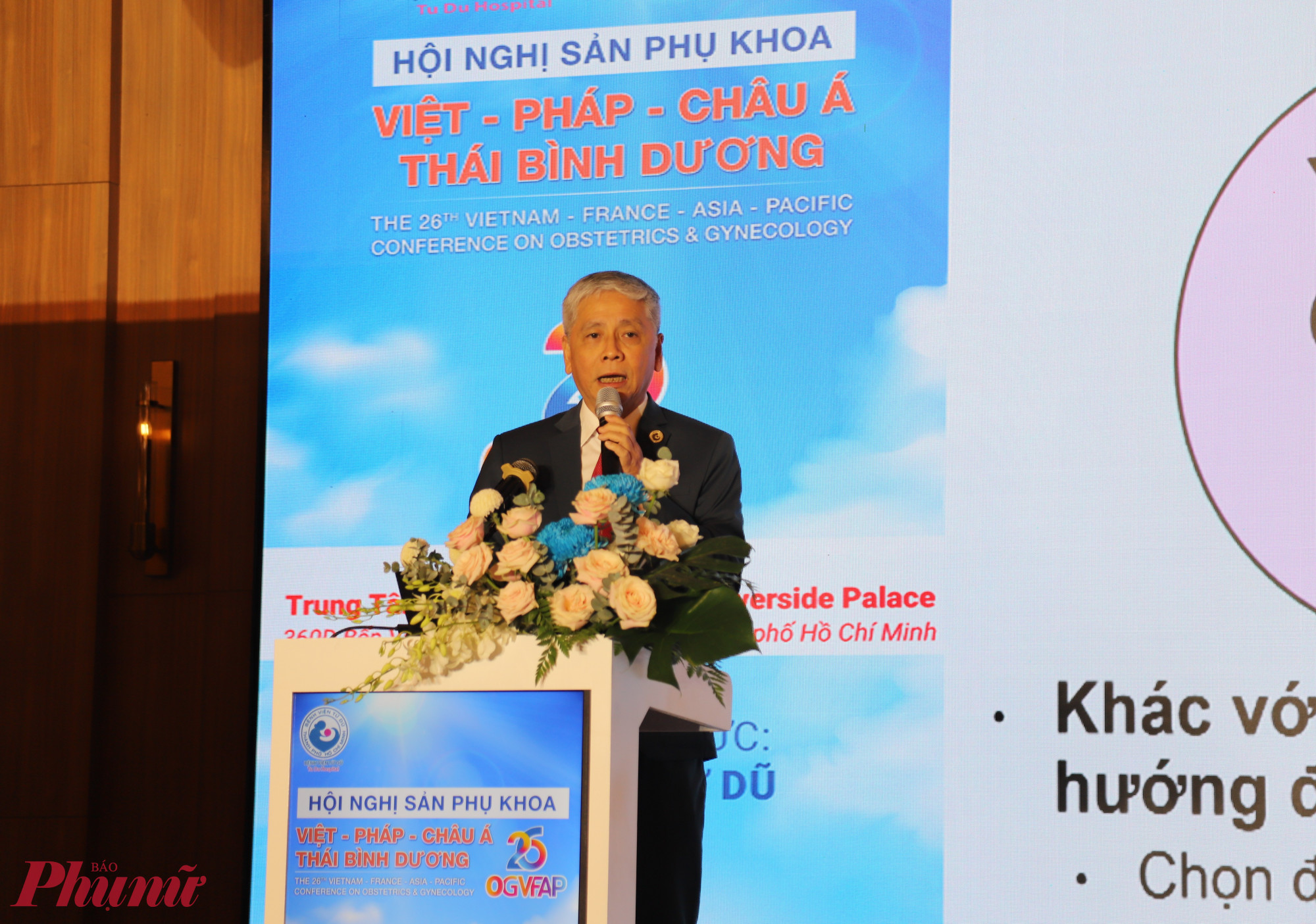 Bác sĩ CK2 Trần Ngọc Hải - Giám đốc Bệnh viện Từ Dũ phát biểu tại hội nghị, ảnh P.T.