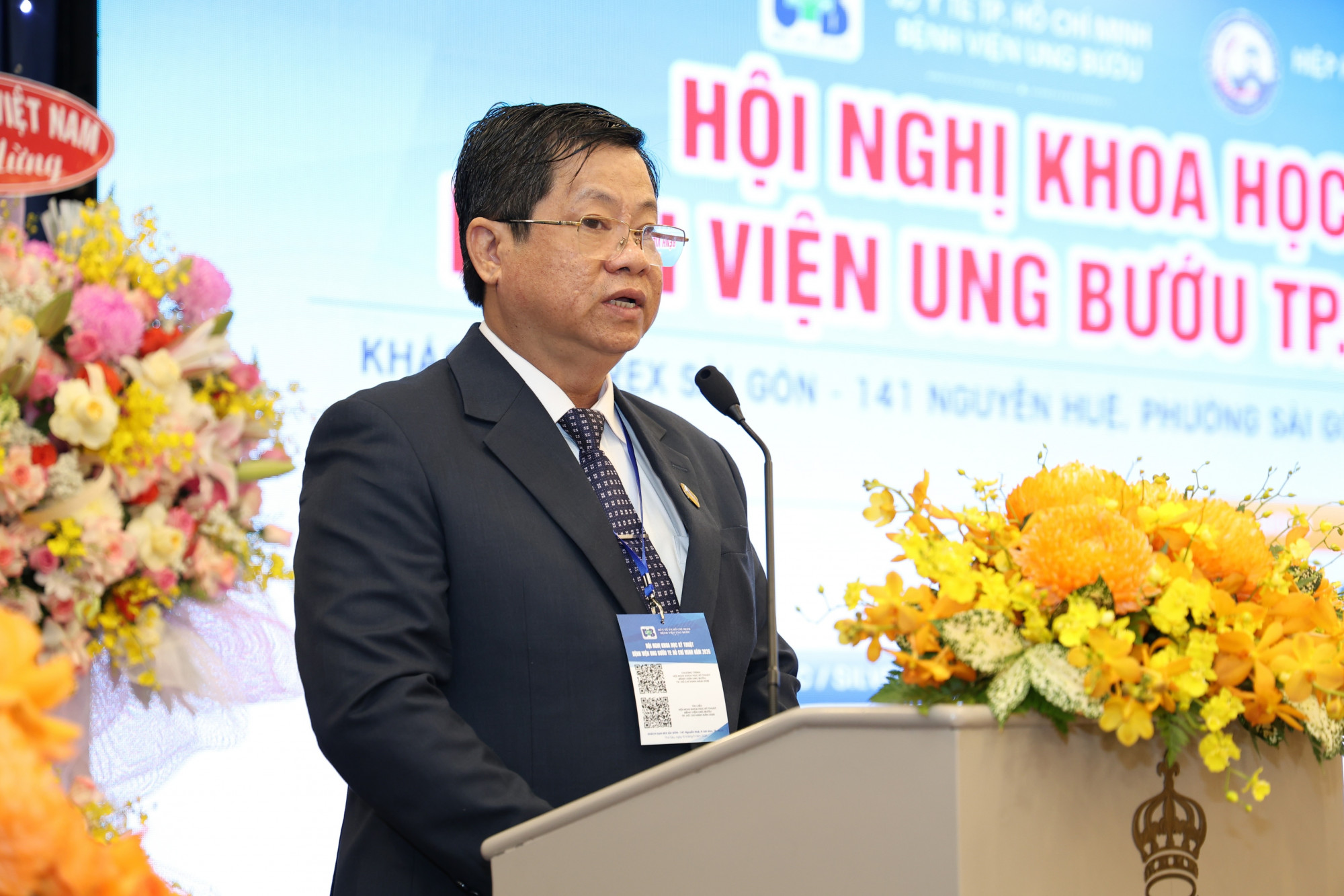 Tiến sĩ, bác sĩ Diệp Bảo Tuấn - Giám đốc Bệnh viện Ung bướu TPHCM phát biểu tại hội nghị, ảnh BVCC