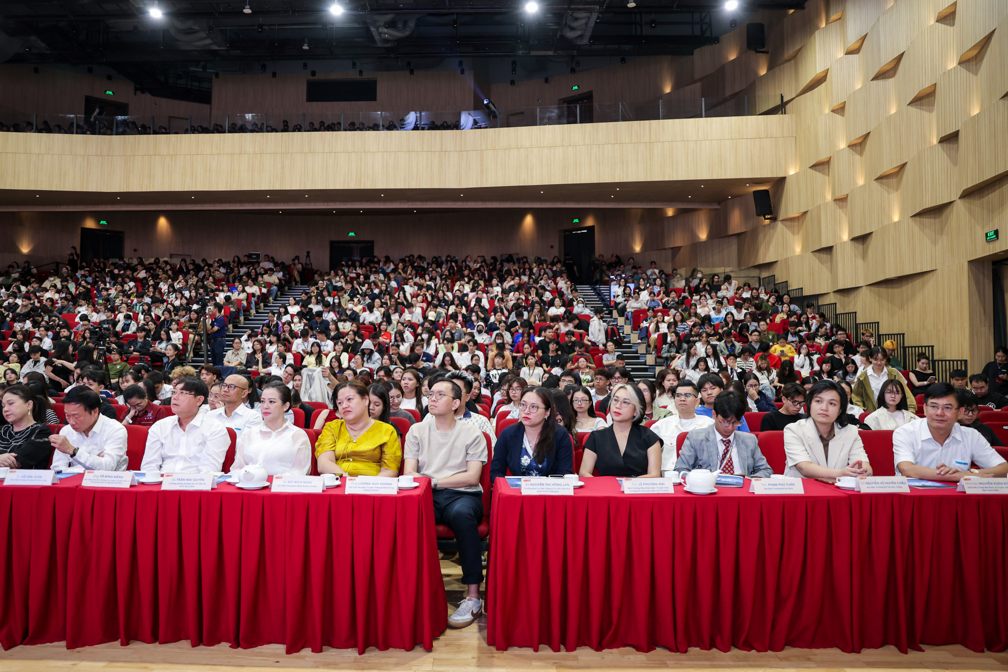 Buổi lễ phát động Cuộc thi phim ngắn Việt Nam - Vietnamese 2026 thu hút đông đảo sinh viên, các nhà làm phim trẻ và khách mời tham gia
