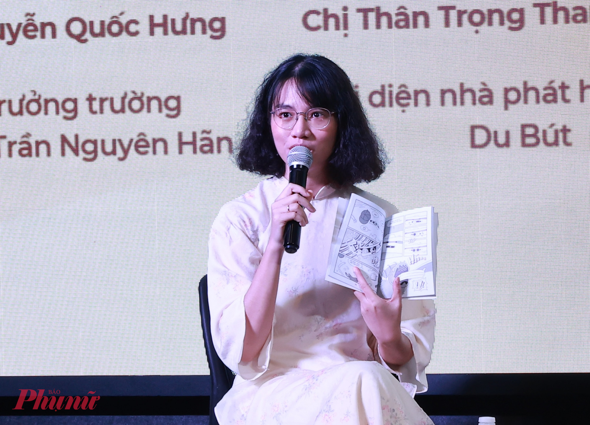 Bà Thân Trọng Thanh Quỳnh khuyến khích lựa chọn sách văn bản kết hợp hình ảnh cho trẻ em Tiểu học
