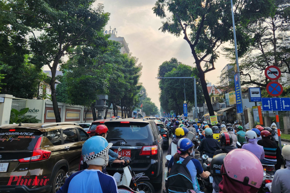 Phương tiện giao thông trên đường Võ Thị Sáu, TPHCM - Ảnh: Vũ Quyền