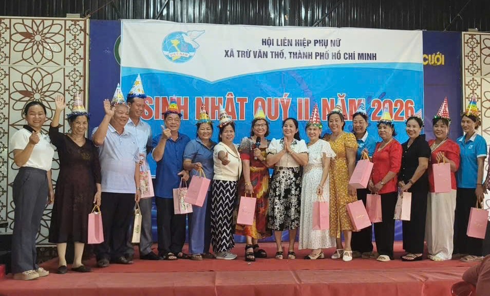 họp mặt cán bộ hội viên, hội viên danh sự 