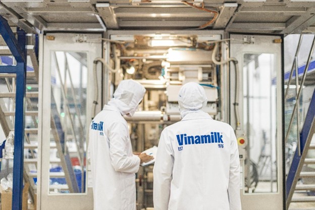 Công nghệ kép hút chân không được Vinamilk ứng dụng cho dòng sữa tươi Green Farm -  Ảnh: Vi Nam