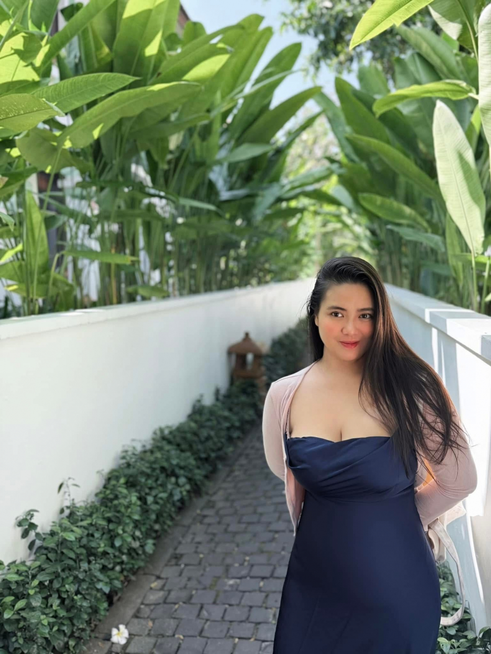 Dù đầy đặn từ bé nhưng chị không theo đuổi việc ép cân để có vóc dáng thon gọn (Ảnh nhân vật cung cấp)