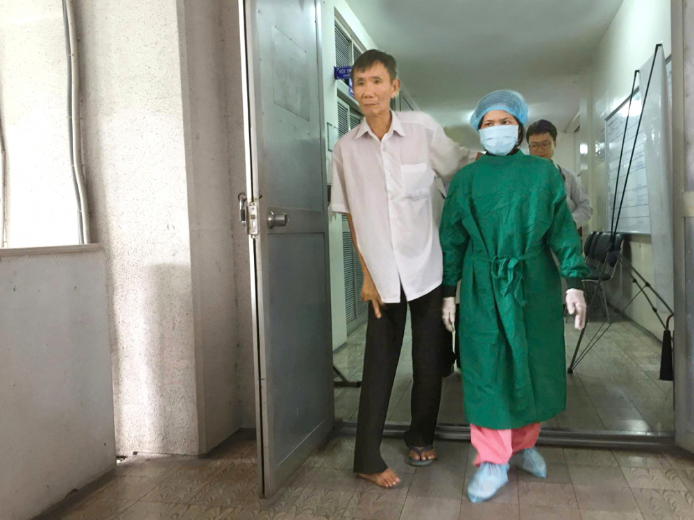 Nhiều cuộc đời được viết tiếp từ lòng nhân ái Thêm một đôi vợ chồng hạnh phúc khi người vợ nhận được quả tim hiến tặng, trở lại cuộc sống khỏe mạnh - ẢNH: YẾN NHI