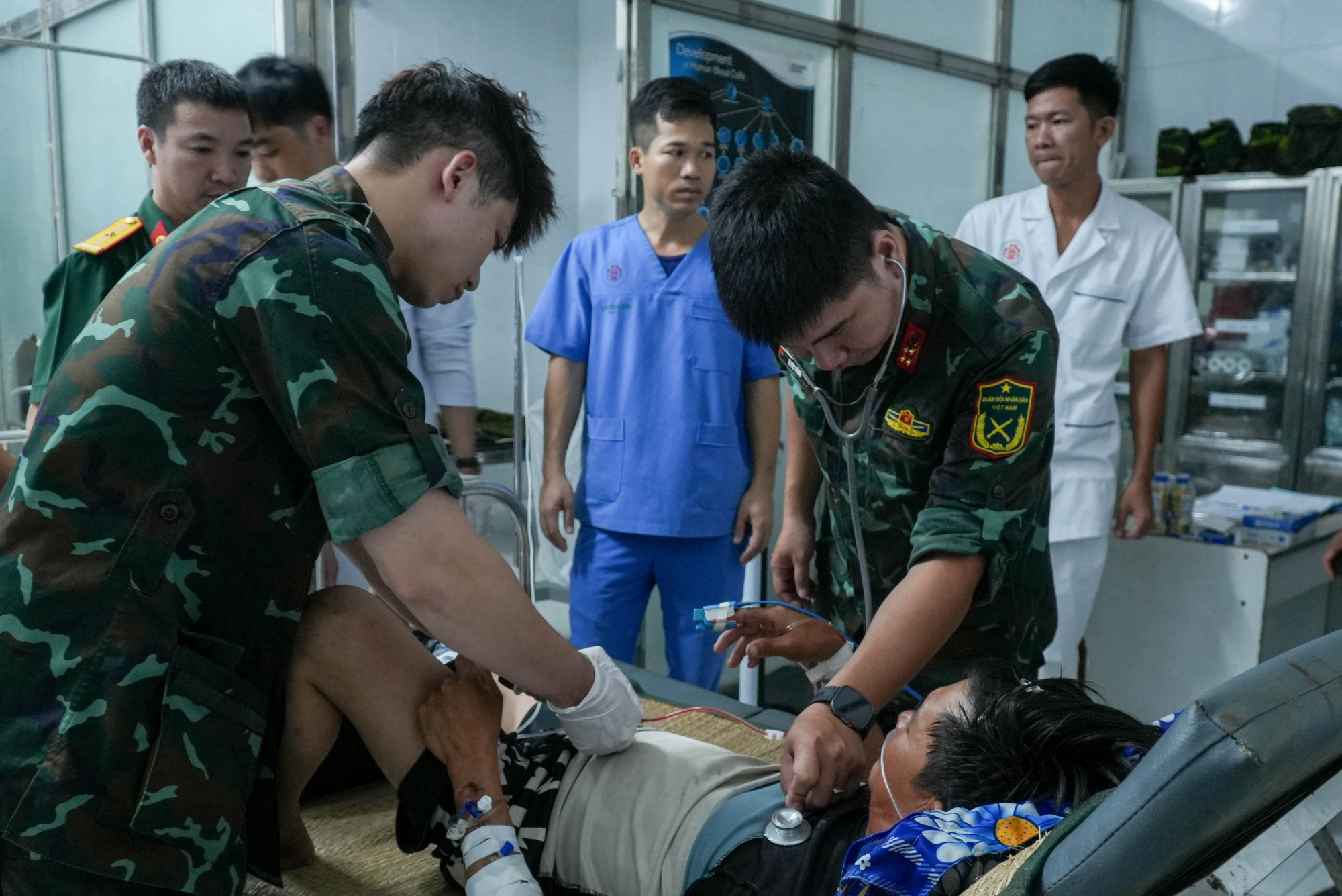 Hiện các bệnh nhân đang được tầm soát bệnh, và lên hướng điều trị tiếp theo, ảnh Văn Chính