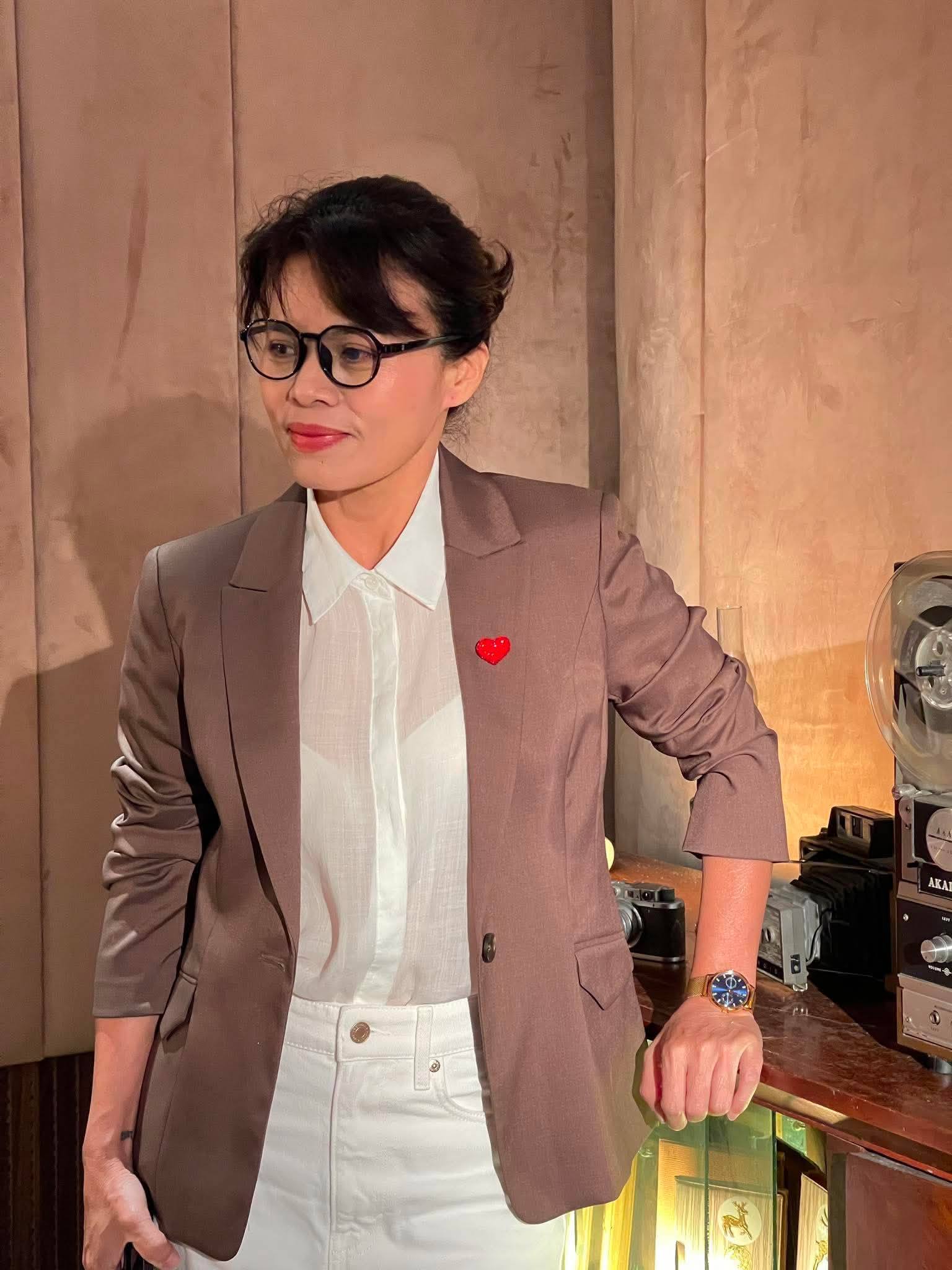 Biên kịch Kim sẽ chuyển thể kịch bản phim Hẹn em ngày nhật thực thành tiểu thuyết Thơ tình gửi ma -s ơ