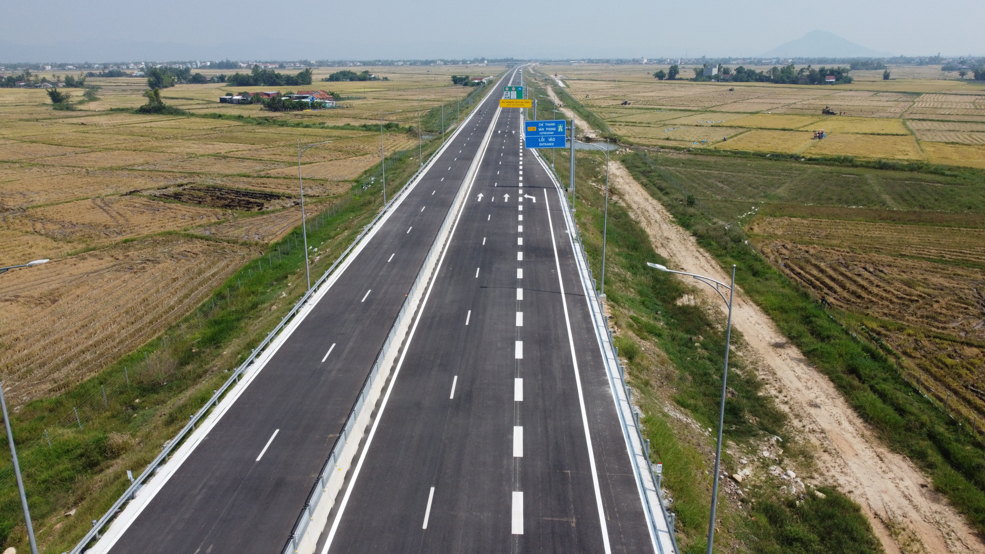 Dự án cao tốc Chí Thạnh - Vân Phong dài hơn 48 km đã chính thức thông xe toàn tuyến - ảnh: M.N.