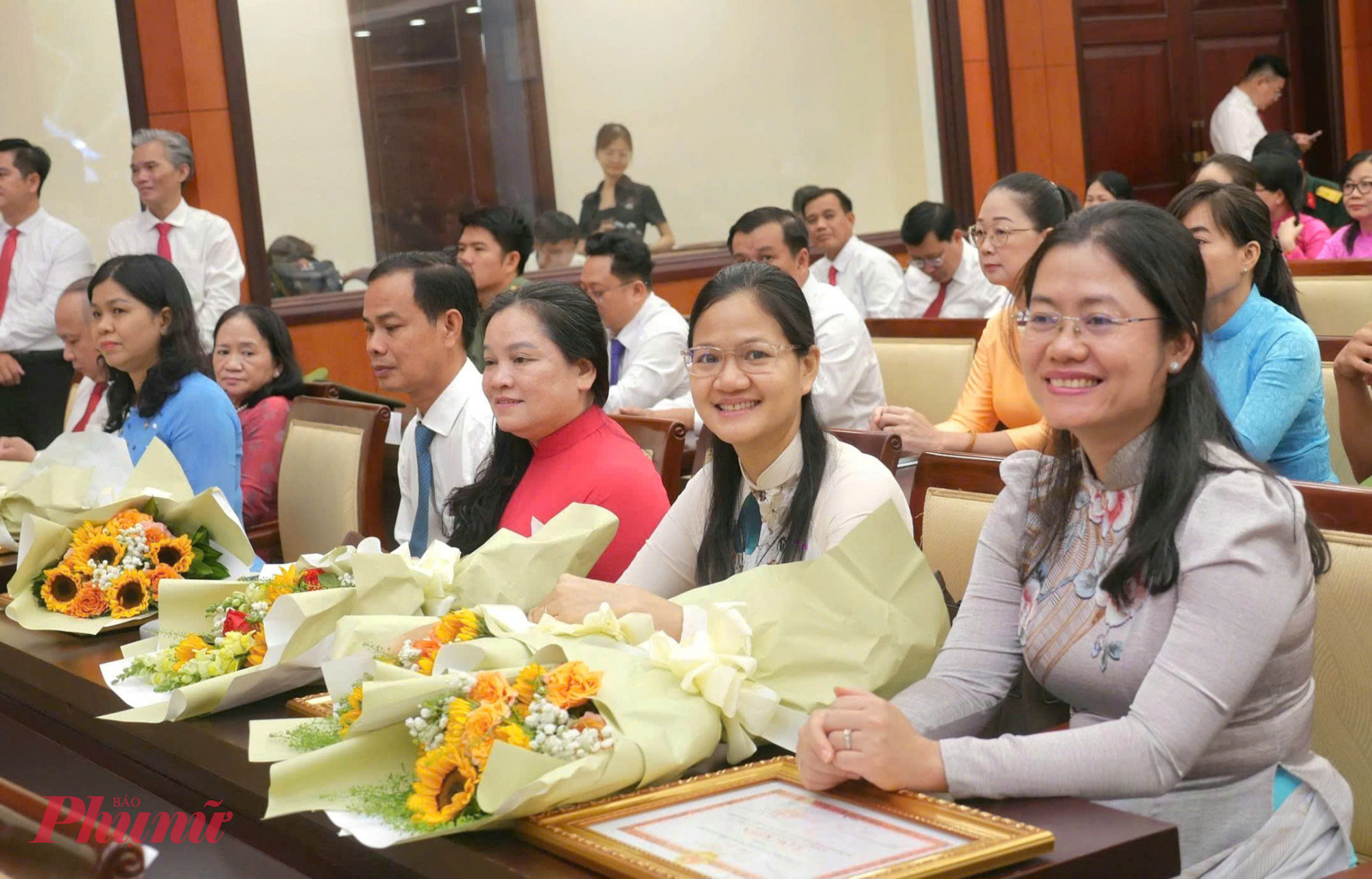 Các tập thể, cá nhân được tuyên dương tại chương trình - Ảnh: Trang Nguyễn 