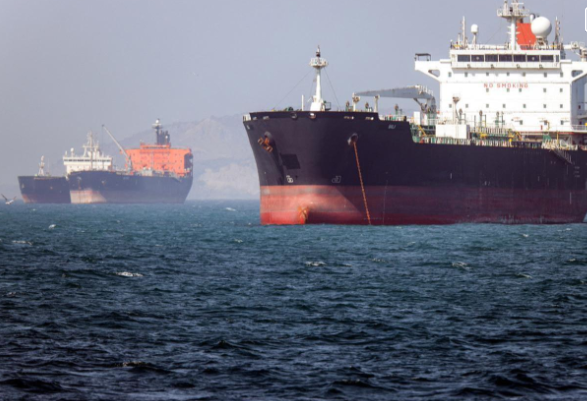 Iran cho phép 26 tàu đi qua eo biển Hormuz