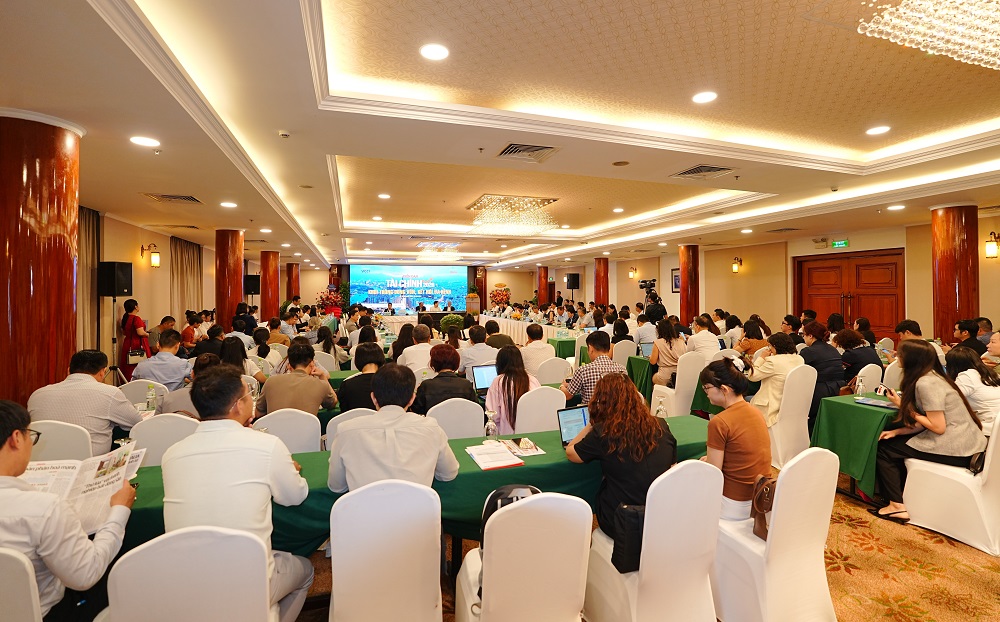 Các doanh nghiệp, diễn giả tham dự diễn đàn